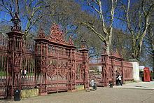 Queen's Gate httpsuploadwikimediaorgwikipediacommonsthu