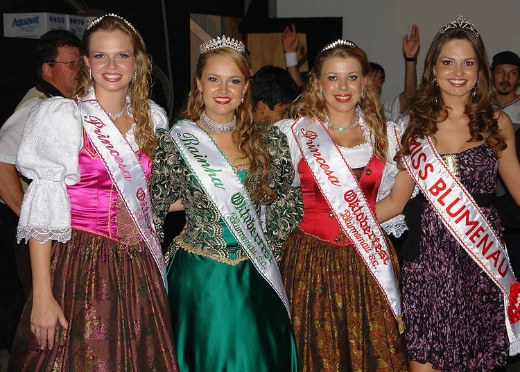 Queens of the Oktoberfest of Blumenau