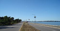 Quincy Shore Drive httpsuploadwikimediaorgwikipediacommonsthu