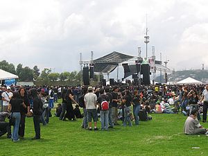 Quito Fest httpsuploadwikimediaorgwikipediacommonsthu