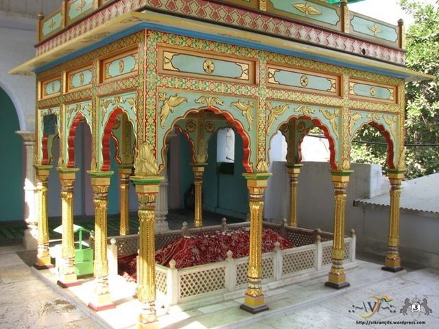 Qutbuddin Bakhtiar Kaki Hazrat Kakis Dargah Our Heritage