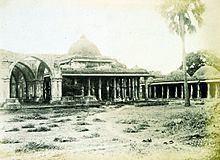 Qutub-e-Alam's Mosque httpsuploadwikimediaorgwikipediacommonsthu