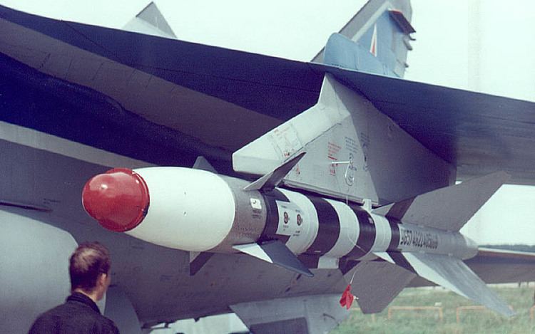 R-40 (missile)