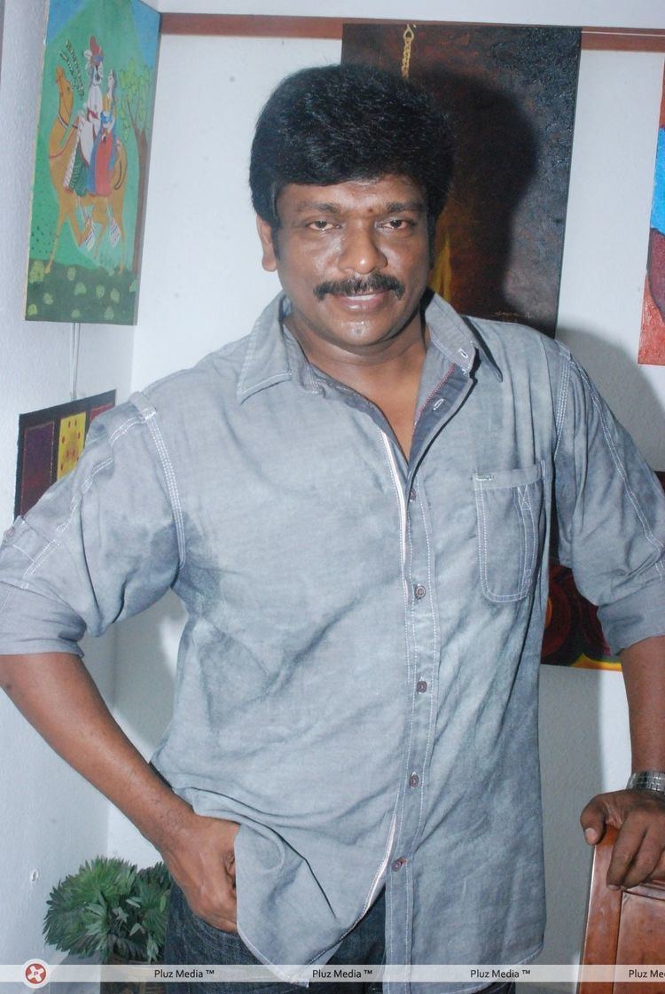 R. Parthipan R parthiepan r parthiban at art exhibition event