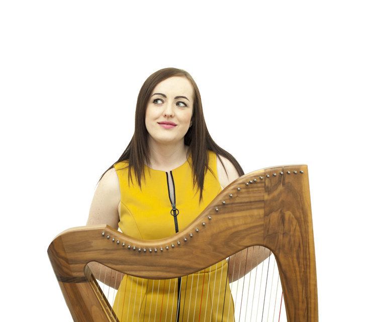 Knitting the Strings” an Interview with Scottish Harpist Rachel Hair — Moon  Over the Trees Music and Theatre Productions