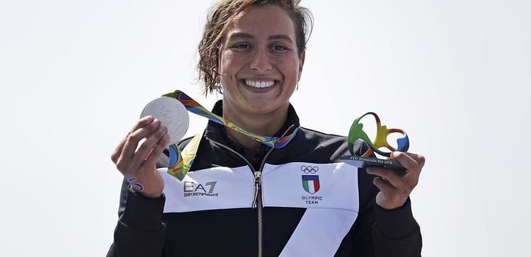 Rachele Bruni swimmer Rachele Bruni dedicates Olympic silver medal to her girlfriend