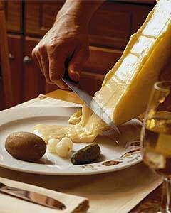 Raclette httpsuploadwikimediaorgwikipediacommons77