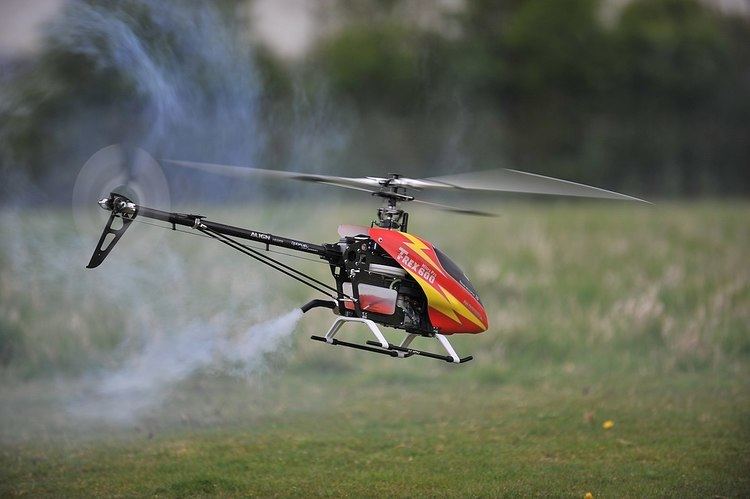 Radio-controlled helicopter