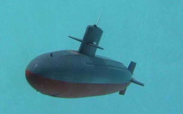 Radio-controlled submarine