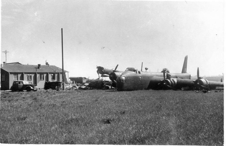 RAF Downham Market No218 Gold Coast Squadron Short Stirling39s 19421944 No 218