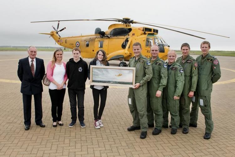 RAF Search and Rescue Force Teenager gifts painting to RAF SAR force AirMed and Rescue Magazine