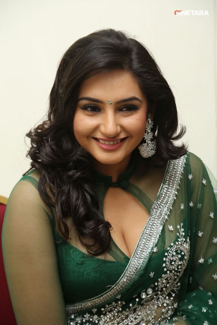 Ragini Dwivedi Ragini Dwivedi Hot Stills In Transparent Saree Photos