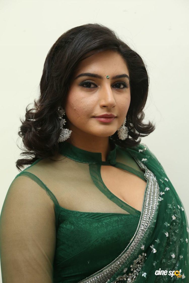 Ragini Dwivedi RaginiDwivediinsareephotos17JPG