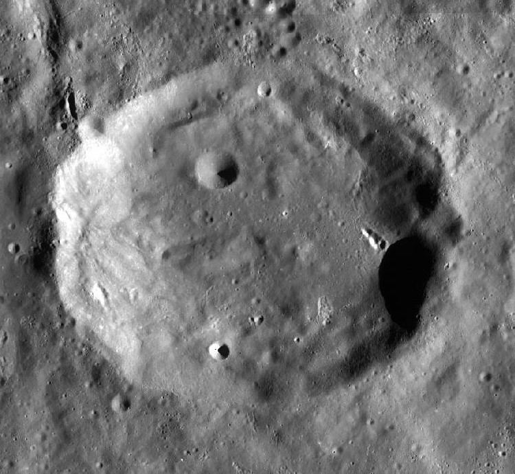 Raimond (crater)