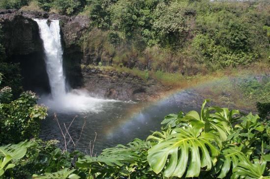 Rainbow Falls (Hawaii) httpsmediacdntripadvisorcommediaphotos00