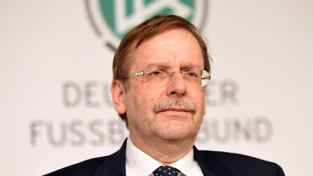 Rainer Koch DFBInterimschef Rainer Koch fordet Auslosung von Gelbsperren