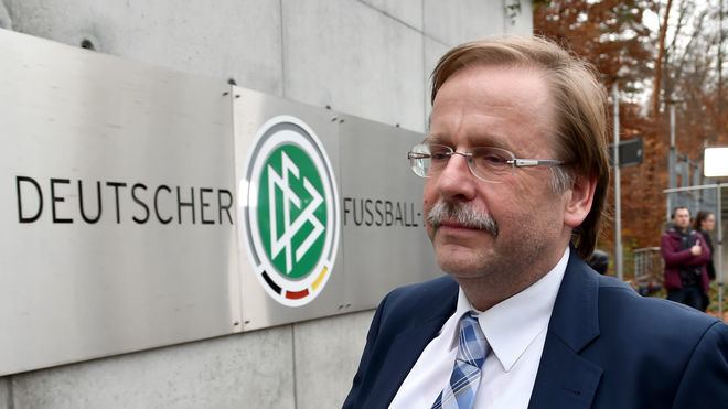 Rainer Koch Dr Rainer Koch zur Nachfolge von Wolfgang Niersbach als DFBPrsident