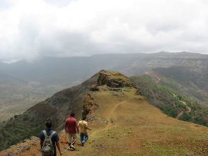 Raireshwar Raireshwar Fort Information Raireshwar Trek Info