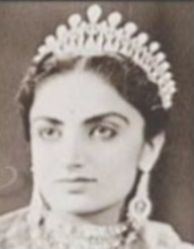 Rajmata Mohinder Kaur of Patiala wearing a crown and earrings