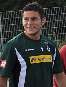 Raúl Bobadilla httpsuploadwikimediaorgwikipediacommonsthu