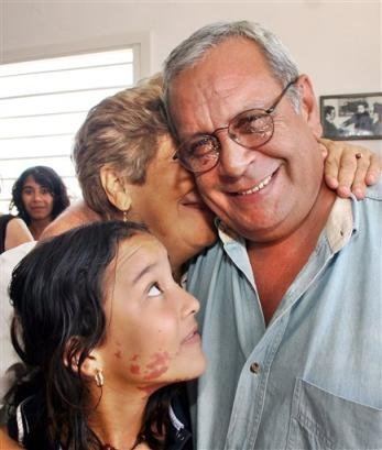 Raúl Rivero Cuban Dissidents Raul Rivero and Osvaldo Alfonso Valdes Freed on