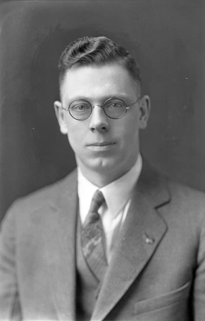 Ralph R. Knapp