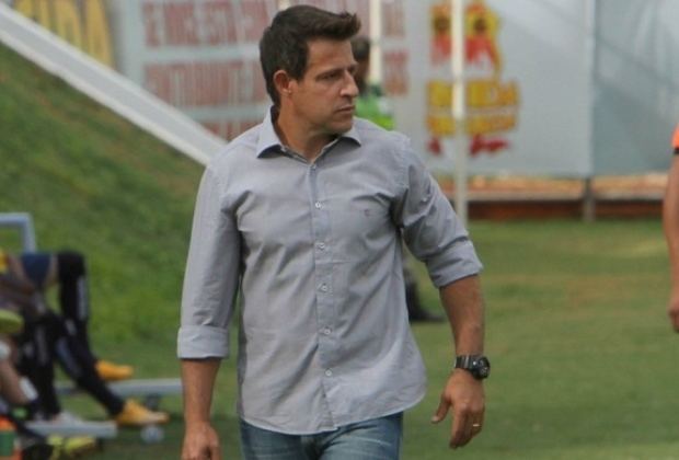 Ramon Menezes Exjogador Ramon Menezes o novo treinador do Guarani JORNAL O TEMPO