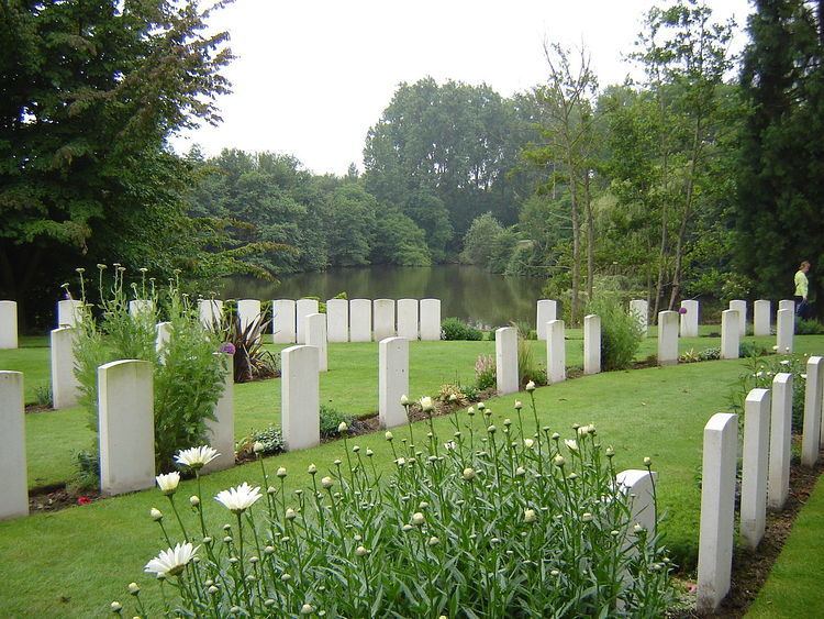 Ramparts (Lille Gate) Commonwealth War Graves Commission Cemetery