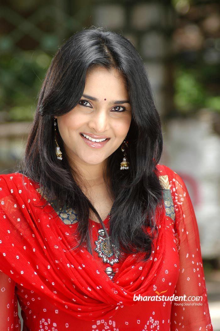 700px x 1053px - Ramya (Actress And Politician) ~ Bio Wiki | Photos | Videos