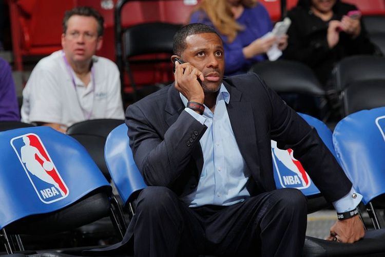 Randy Brown Chicago Bulls players believe assistant coach Randy Brown is a snitch