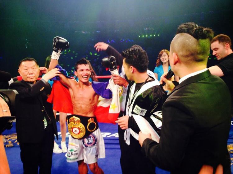 Randy Petalcorin Pinoy fighter Randy Petalcorin stops Panamanian foe to win