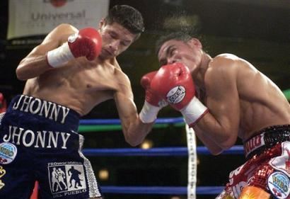 Ratanachai Sor Vorapin Fight Ratanachai Sor Vorapin W TKO 7 12 Johnny Gonzalez