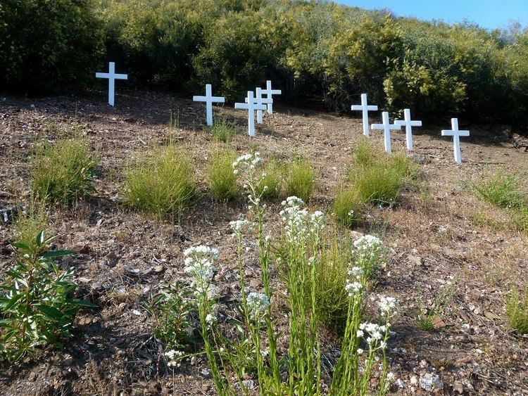 Rattlesnake Fire Panoramio Photo of Memorial Crosses for firefighter victims of
