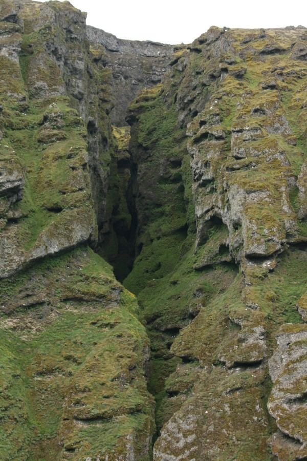 Rauðfeldsgjá Raufeldsgj Ravine