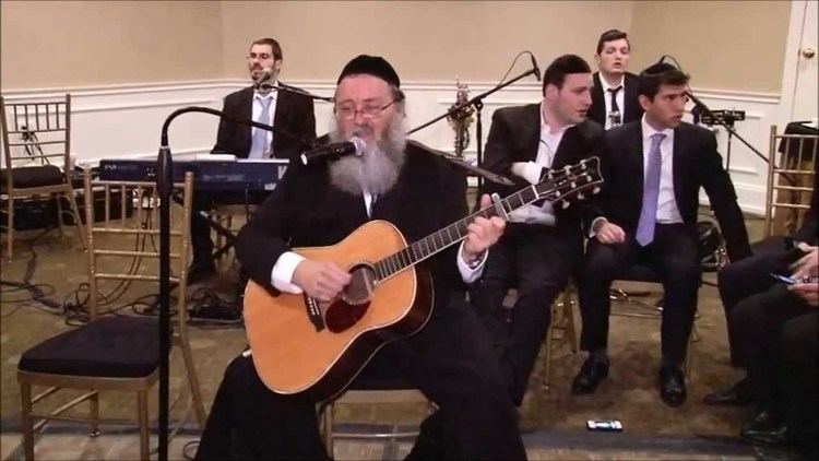 Rav Shmuel (musician) Rav Shmuel Brazil Kumzitz With Talmidim Modeh Ani YouTube