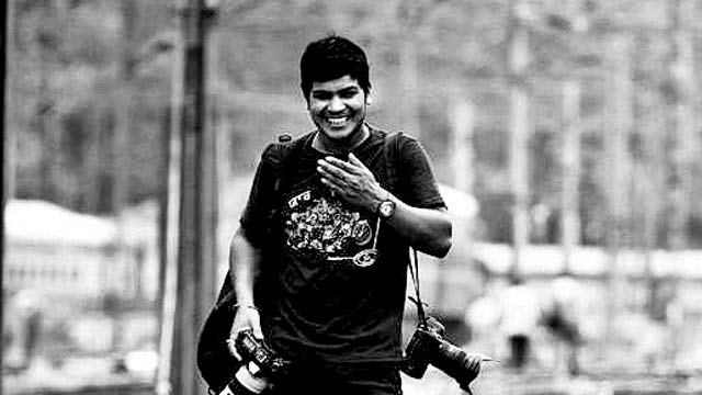 Ravi Kanojia Indian Express photographer dies on assignment in Jhansi Latest