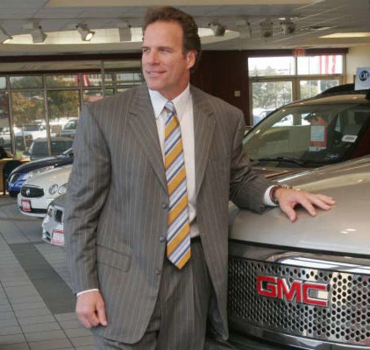 Ray Childress Vast Lawrence Marshall auto dealership closes doors