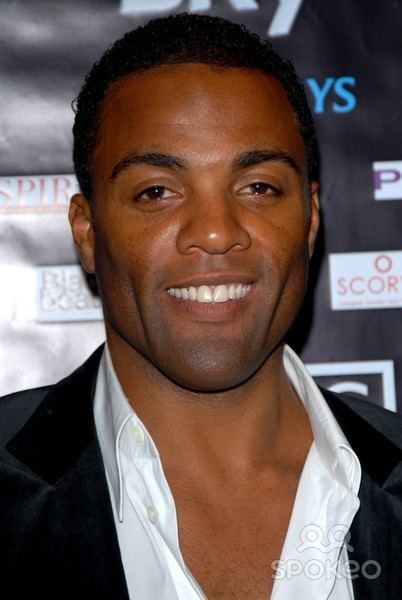 Ray Fearon Actor mentoring young people at the Pavilion as a part of
