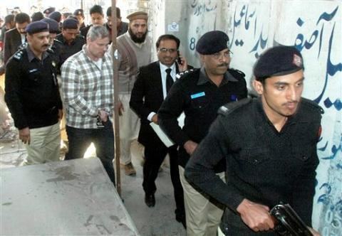 Raymond Allen Davis incident Raymond Davis Lahore Islamabad Diplomatic immunity Asif Ali Zardari
