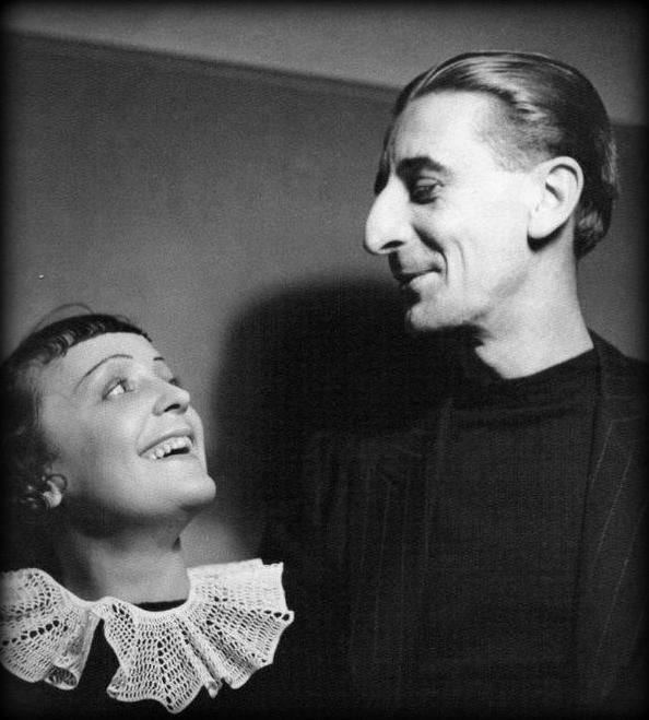 Raymond Asso Edith Piaf et Raymond Asso 1937 Edith PiafMon Dieu Pinterest