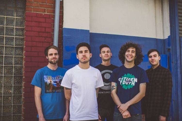 Real Friends (band) 14 Reasons All The People Hating On Real Friends Are FlatOut Wrong