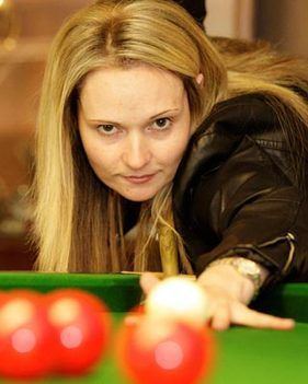 Reanne Evans Reanne Evans has a shot at worlds top male snooker stars Daily Star