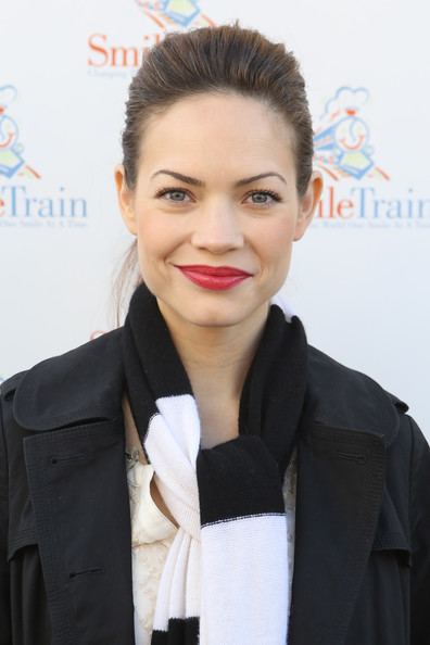 Rebecca Herbst Rebecca Herbst Photos Photos Actress Rebecca Herbst Supports Smile