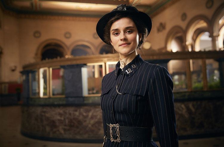 Rebecca Liddiard Meet the Canadian star of Houdini amp Doyle Rebecca Liddiard