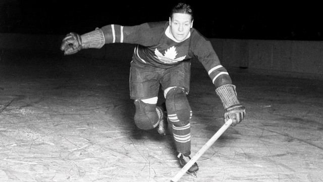 Red Horner Greatest Maple Leafs No 19 Red Horner Sportsnetca