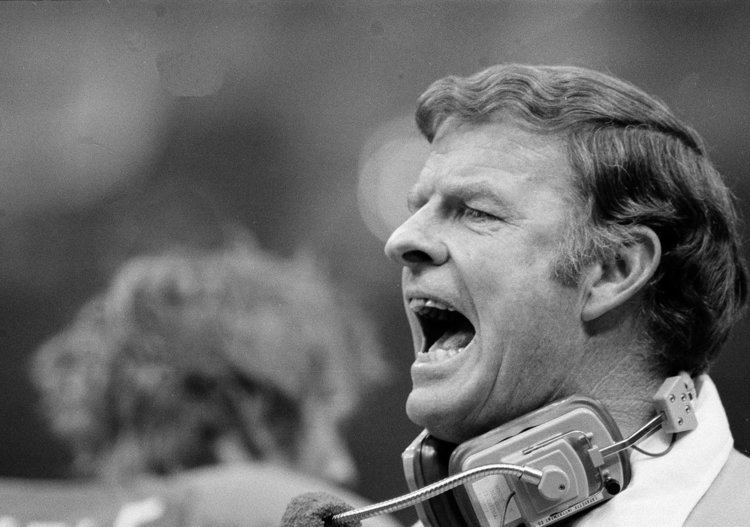 Red Miller (singer) Former Broncos head coach Red Miller passes away at the age of 89