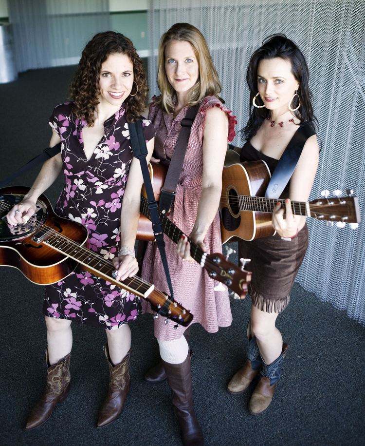 Red Molly Red Molly AmericanaRoots Female Trio NYbased Acoustic Folk