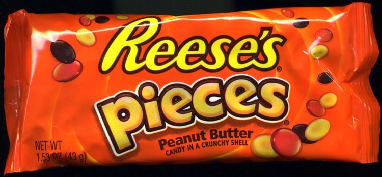 Reese's Pieces There is no chocolate in Reeses Pieces