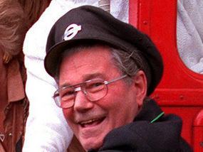 Reg Varney On The Buses star Reg Varney dies aged 92 UK News Expresscouk
