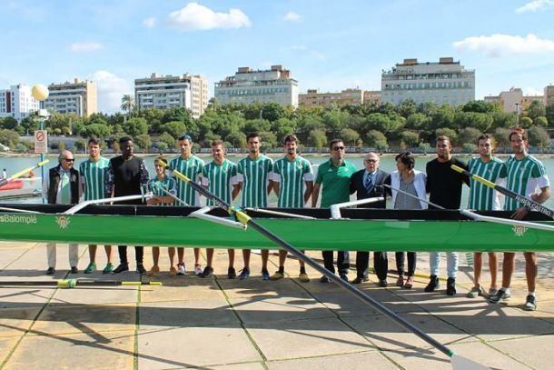 Regata Sevilla-Betis La Regata SevillaBetis 2015 calienta motores con las presentaciones